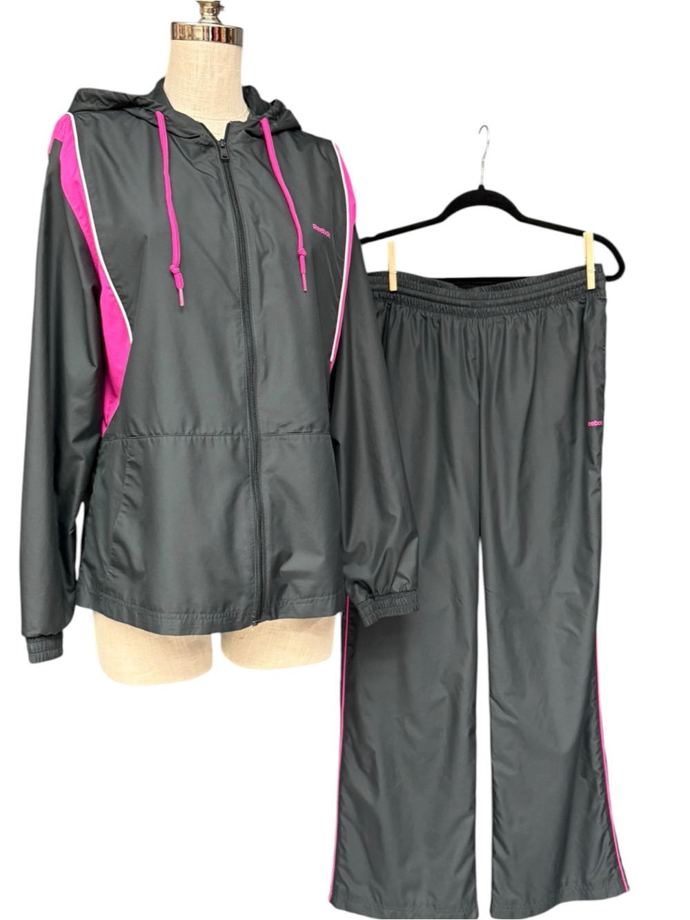 Reebok Gray Pink Hooded Windbreaker & Track Pants Set Women’s Large